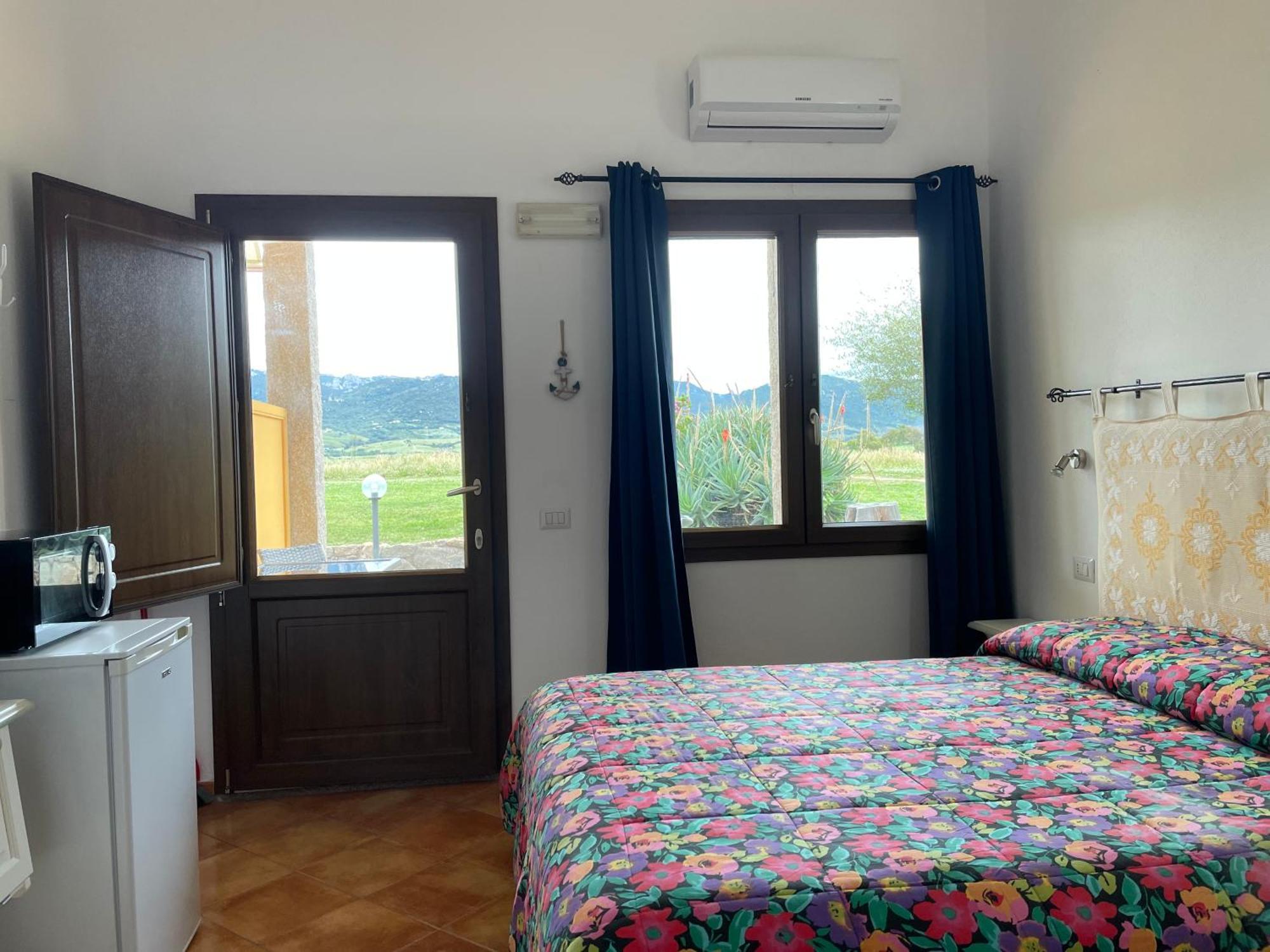 Agriturismo Campesi Casale Tra Le Vigne 아글리엔투 외부 사진