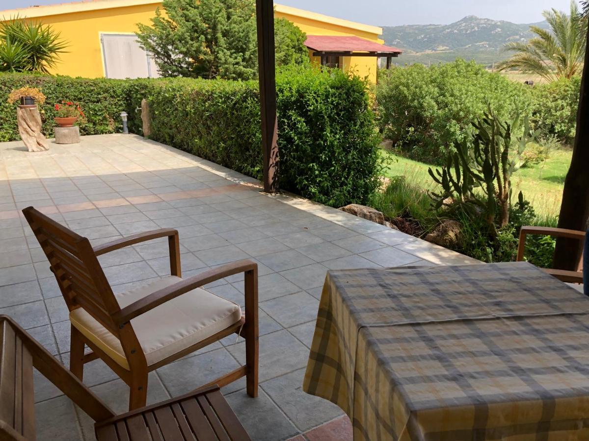 Agriturismo Campesi Casale Tra Le Vigne 아글리엔투 외부 사진
